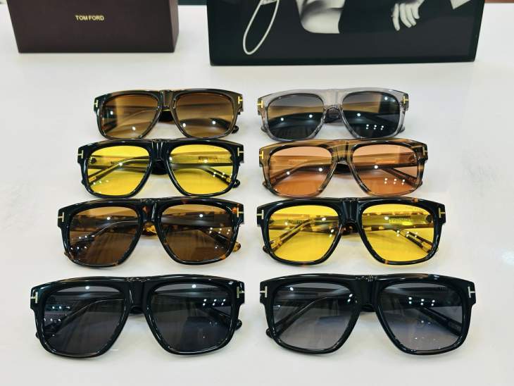 Picture of Tom Ford Sunglasses _SKUfw76017468fw